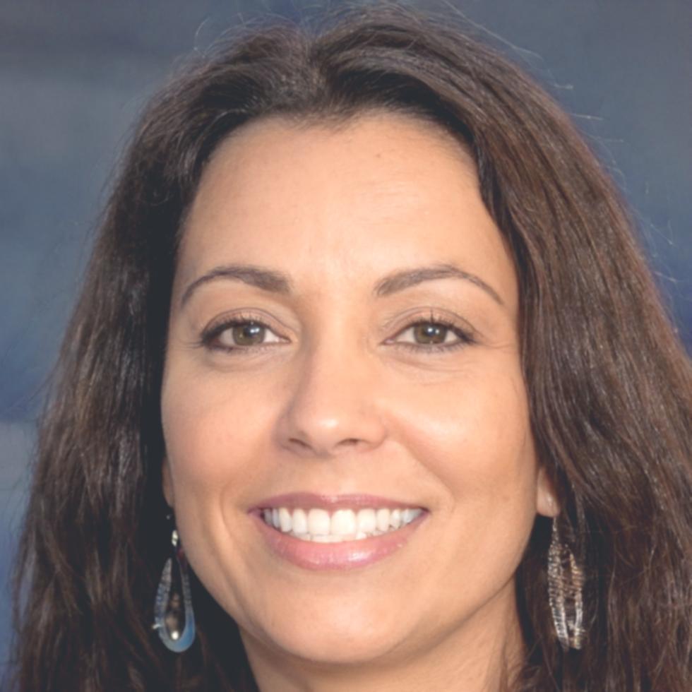 Instructor Svenja Brückner leading market analysis session