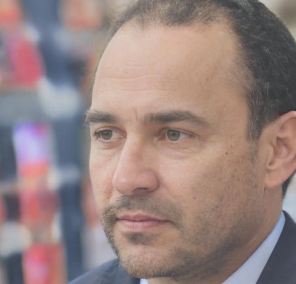 Vaughn Ridgemont, pharmaceutical and healthcare sector expert